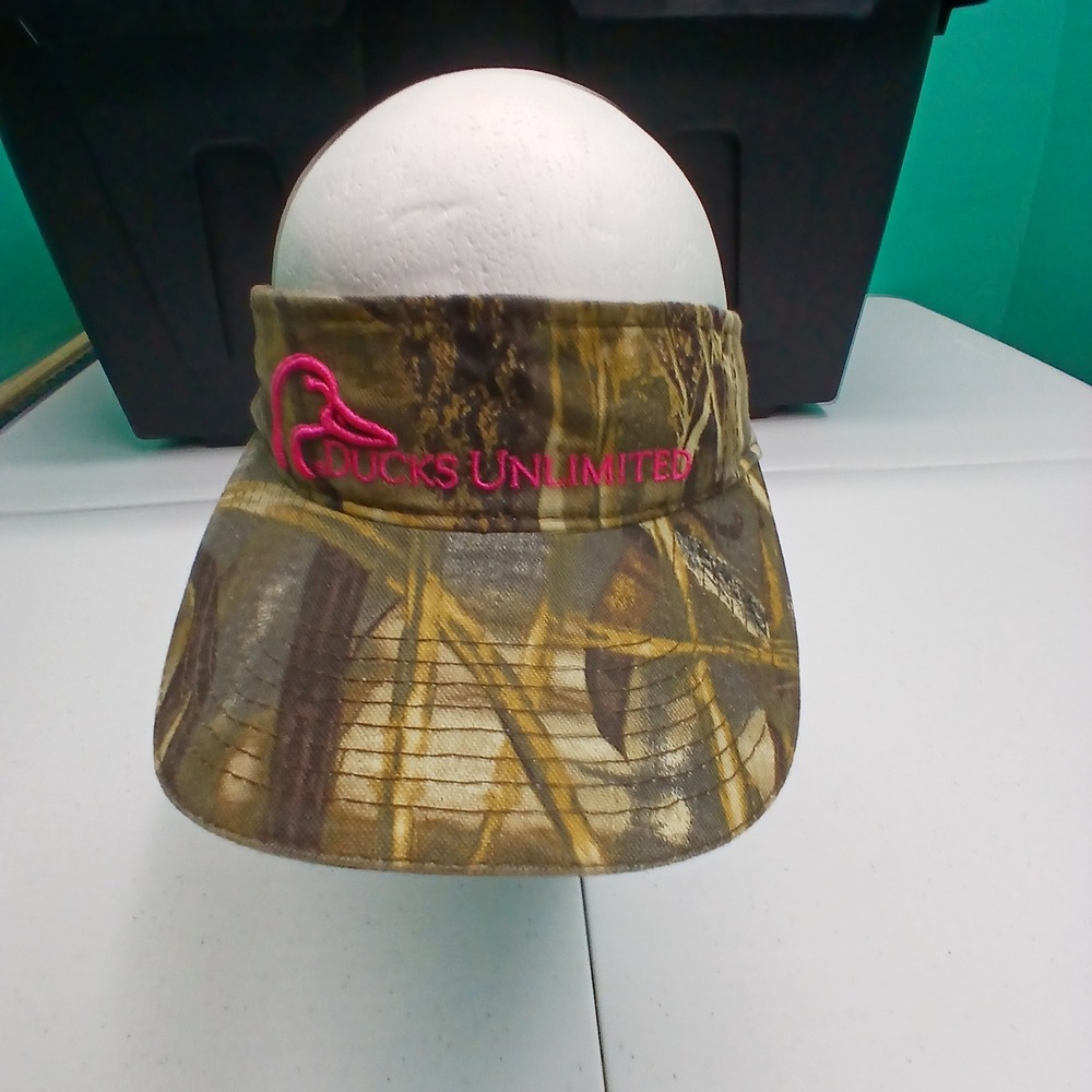 Ducks Unlimited Visor OSFM Camo Pink Logo Hunting Fishing Outdoor Gorpcore